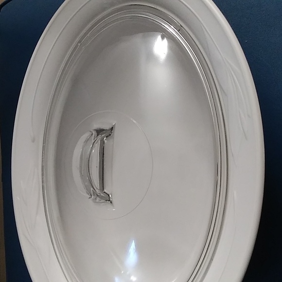 CORNING WARE CASUAL ELEGANCE L-32 WHITE COVERED 2 Qt SERVING DISH WITH LID - Picture 2 of 5